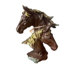 İki Başlı At Büstü